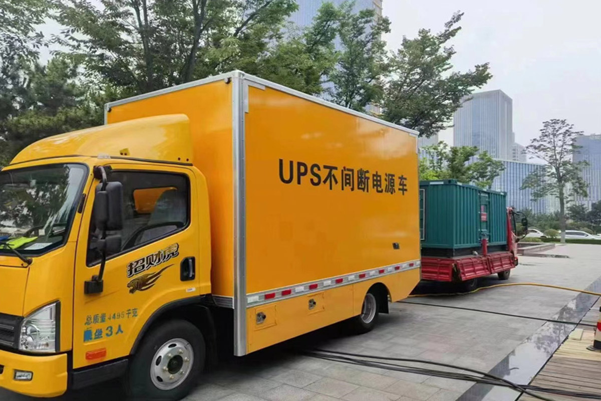 米易发电机租赁施工现场