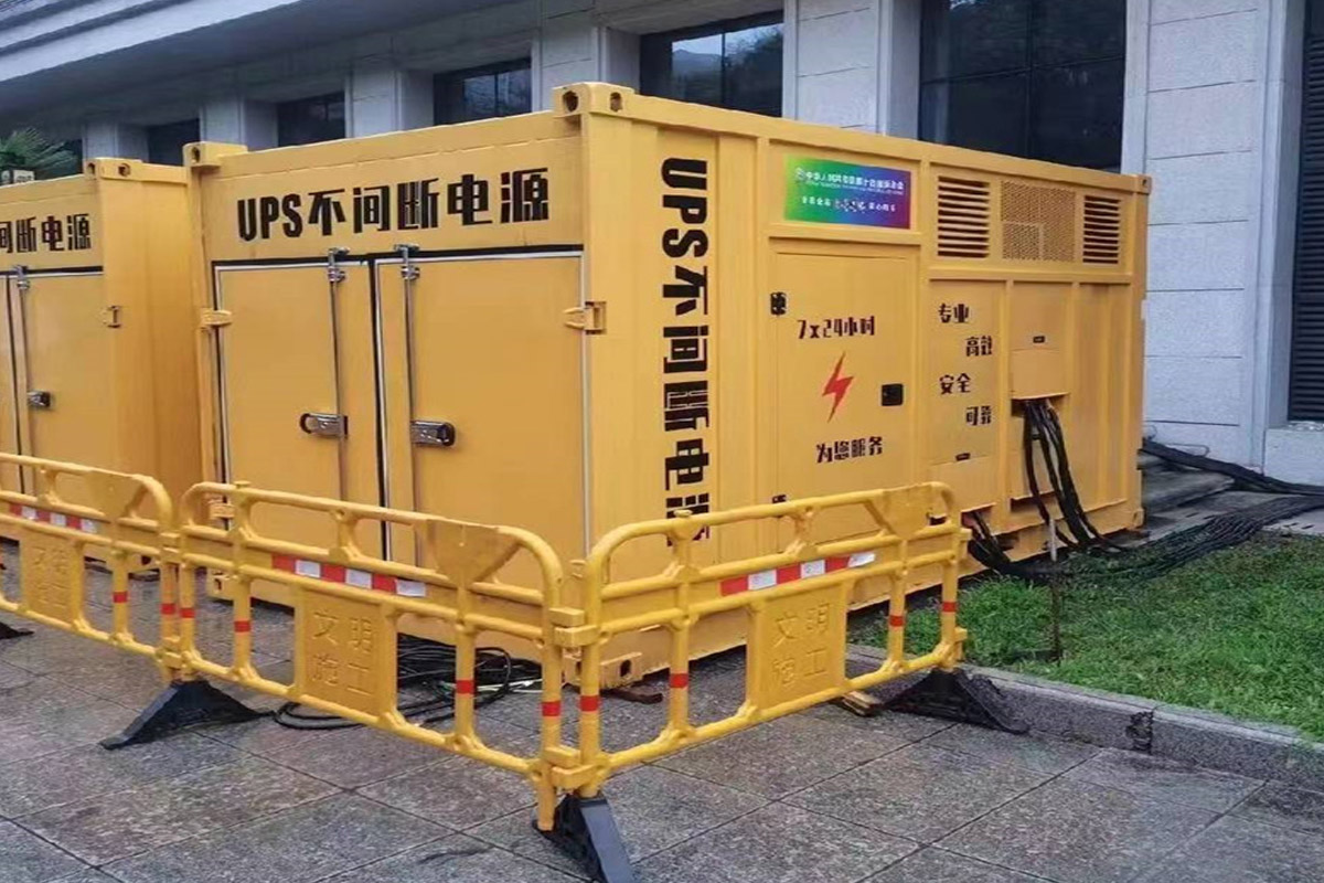 米易发电机租赁施工现场